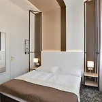 Machova 3*