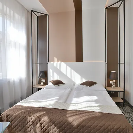 Máchova Hotel Praga