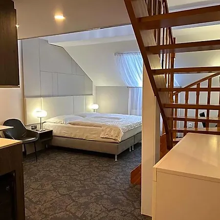 Hotel Máchova 3*