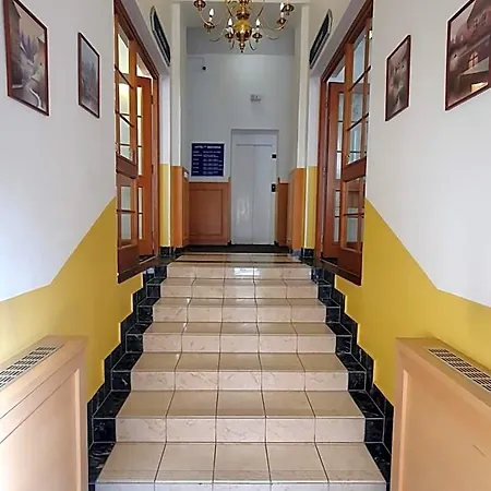 Machova 3* Prague