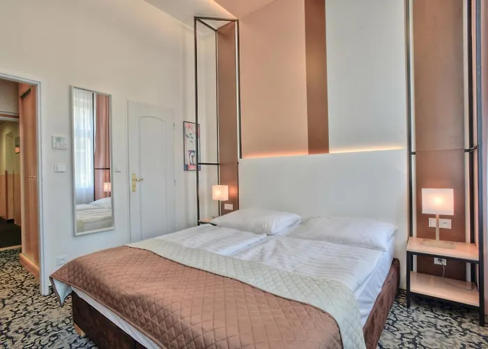 Machova Hotel 3*