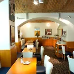 Máchova Hotel