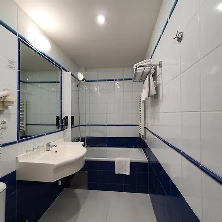Machova 3* פראג