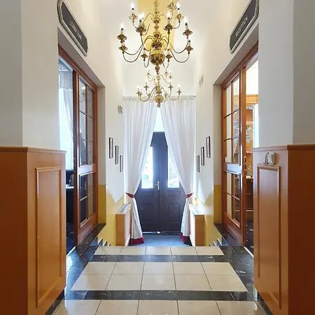 Machova 3* פראג